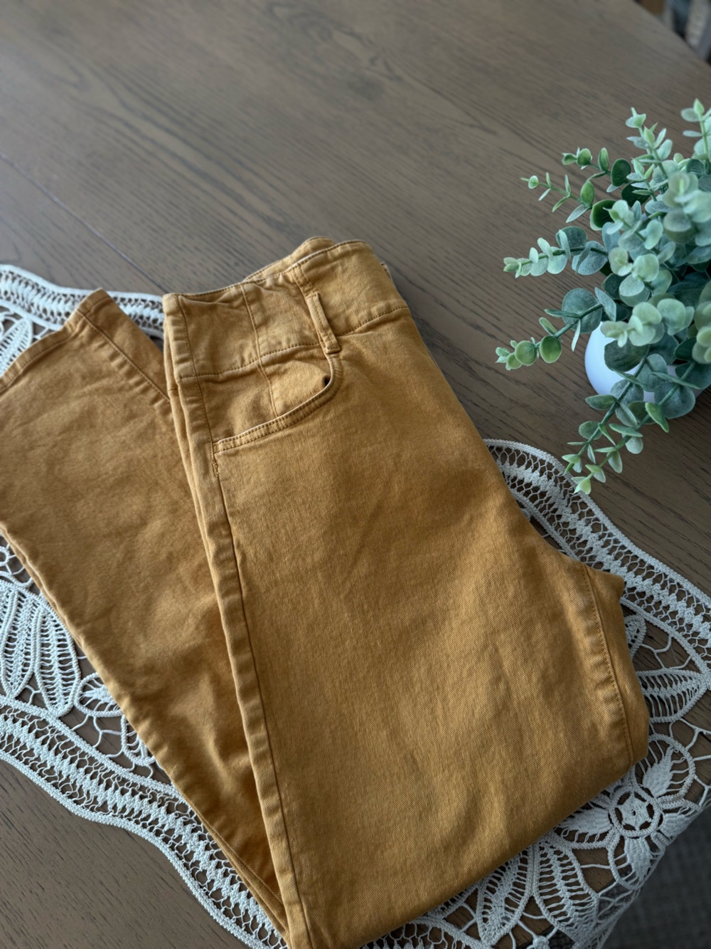 Ann Taylor The Easy Straight High Rise Mustard Yellow Jeans Size 6
